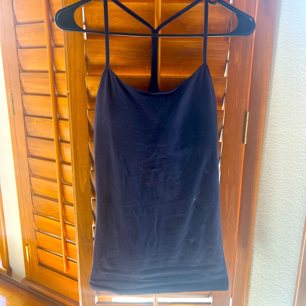 Navy blue Lululemon top size 6 built In braw